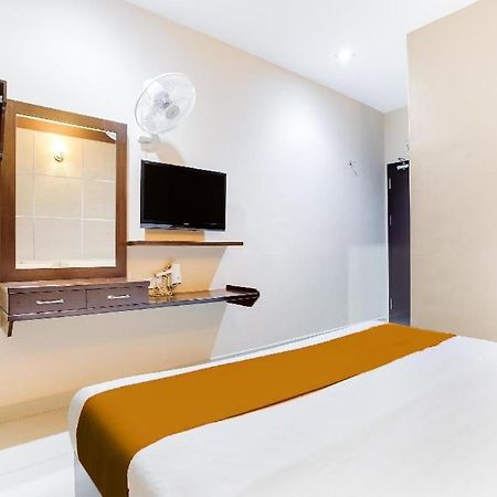 Sejati Hotel Sitiawan Exterior photo