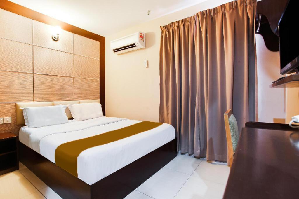 Sejati Hotel Sitiawan Exterior photo