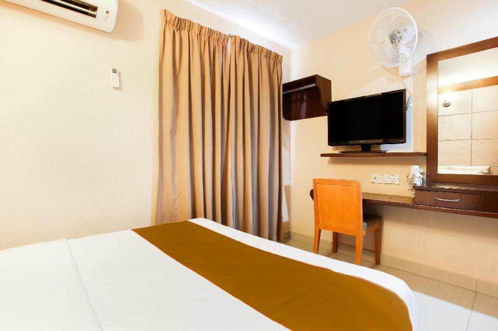Sejati Hotel Sitiawan Exterior photo