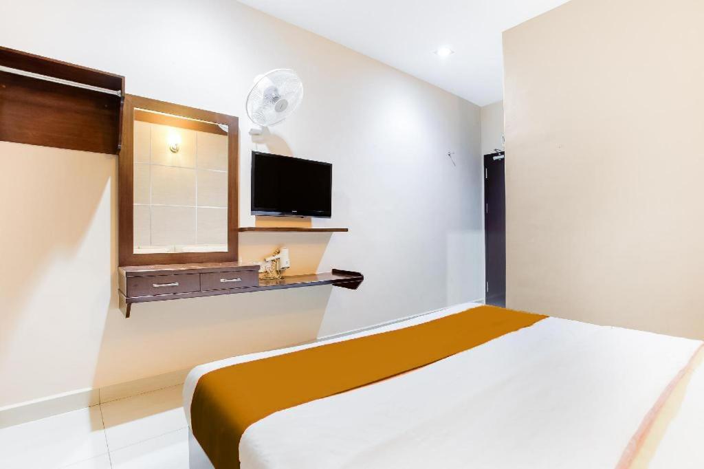 Sejati Hotel Sitiawan Exterior photo