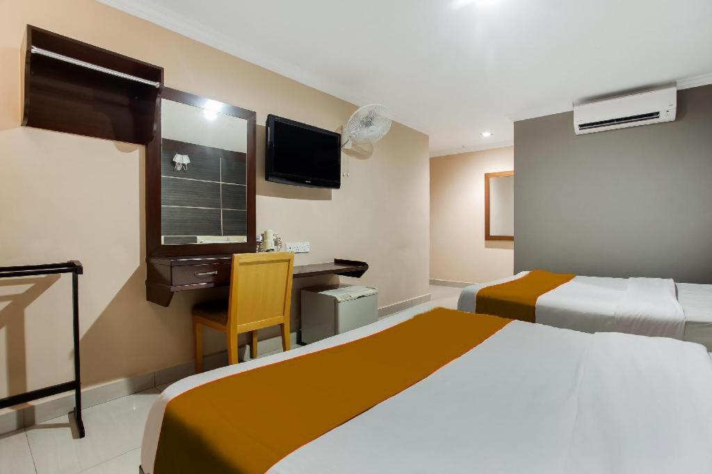 Sejati Hotel Sitiawan Exterior photo